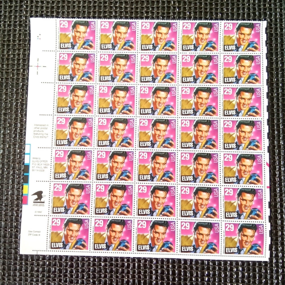 Young Elvis 1992 Collector US Postage Stamps